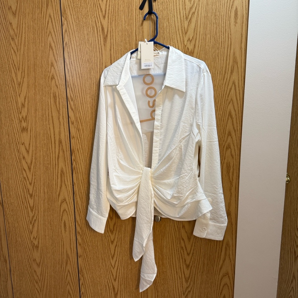 Retro style/modern flare. Great for lightweight jacket for cool spring nights.